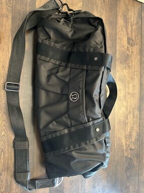 lululemon go getter bag dimensions Lululemon Go Getter Bag 2.0 *25L - Grey Sage / Black